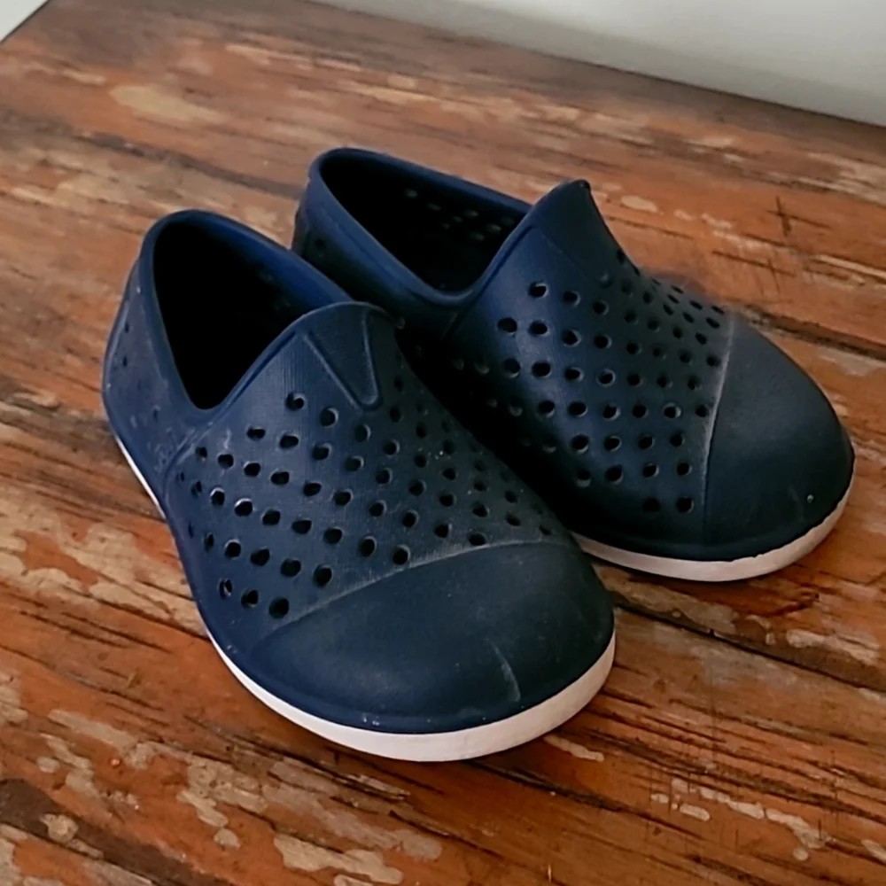 Toms Navy blue rubber shoes toddler 7